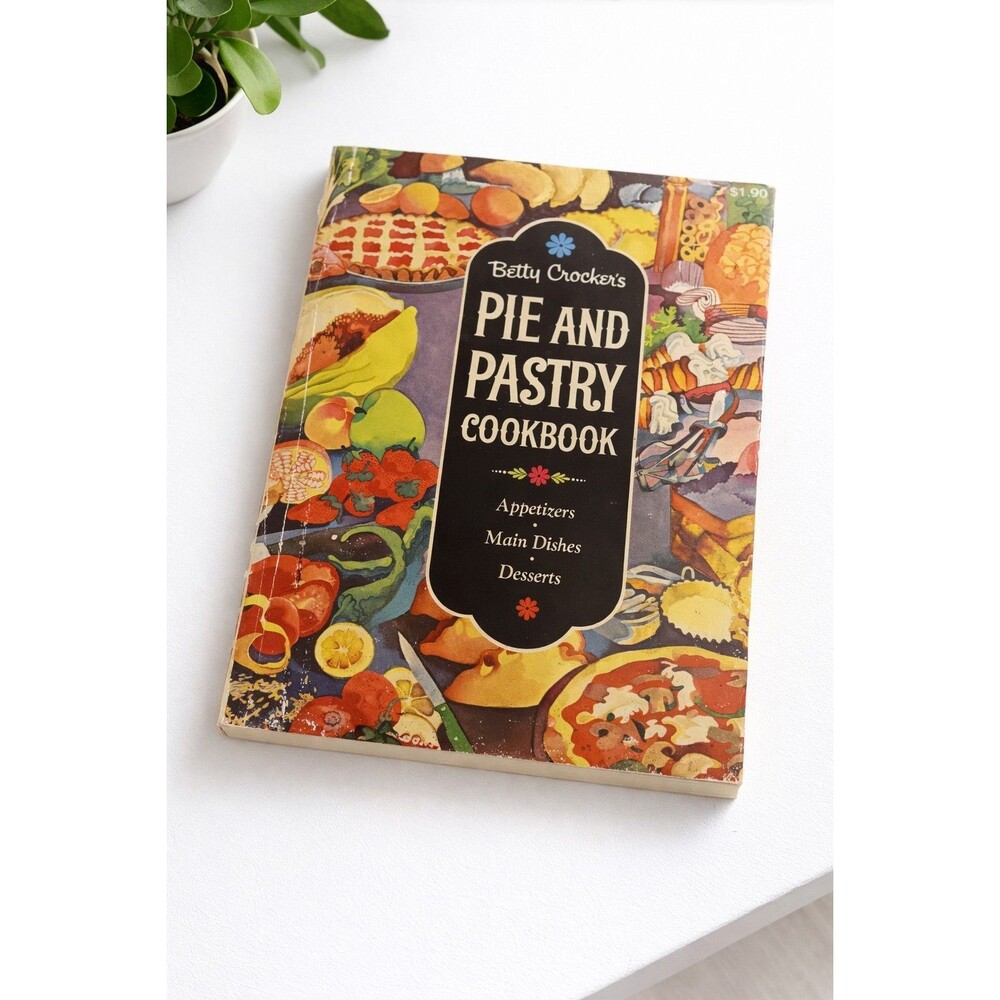 1968 Betty Crocker Pie and Pastry Cookbook 1st Edition Vintage Recipes